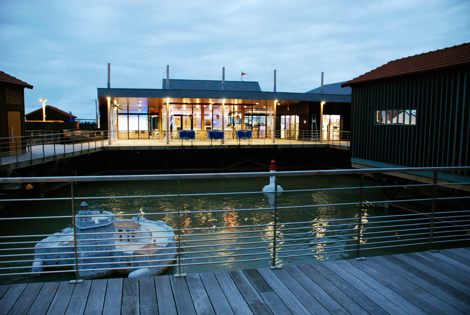 Oyster City Gibson International